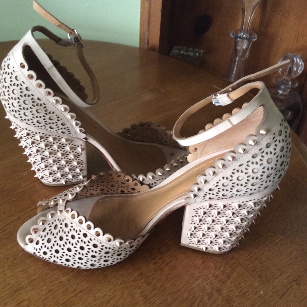 Studded open toe - Picture 3 of 6